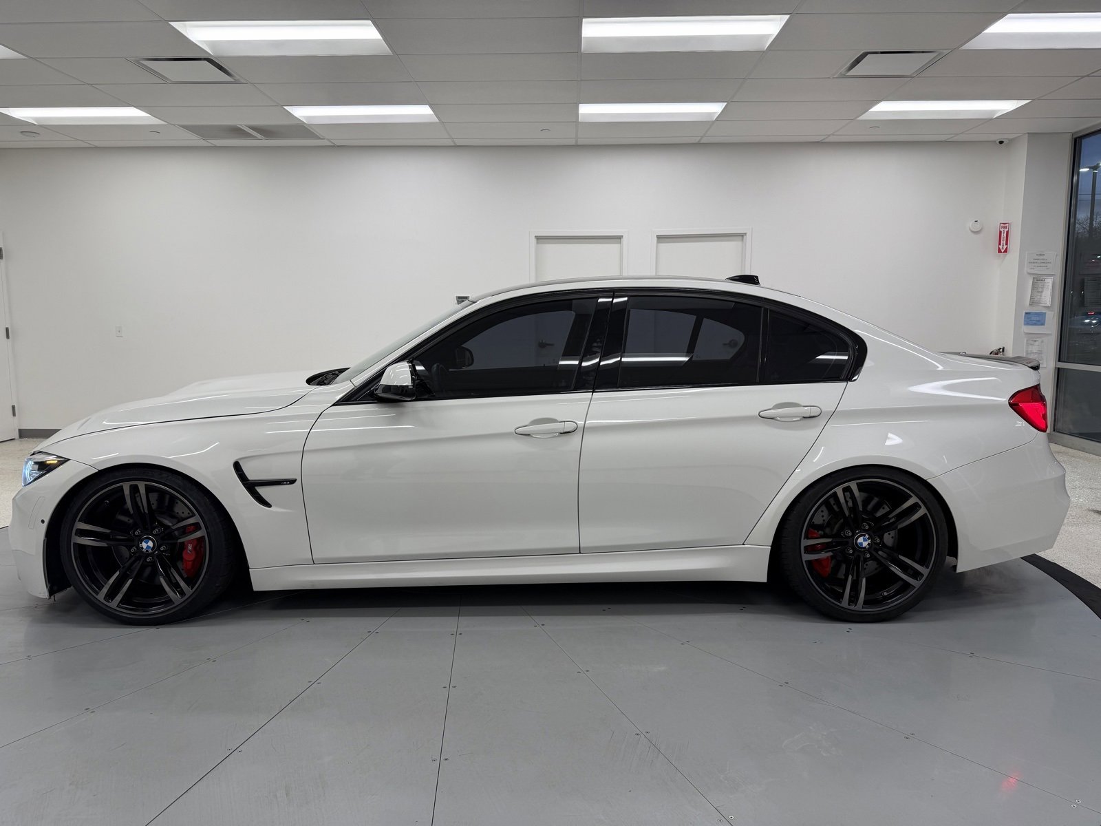Used 2016 BMW M3 w/ Executive Package image 4