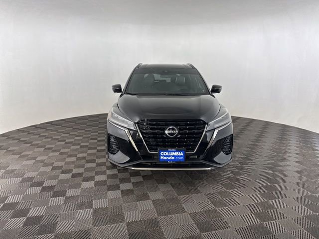 Used 2024 Nissan Kicks SR w/ SR Premium Package image 3
