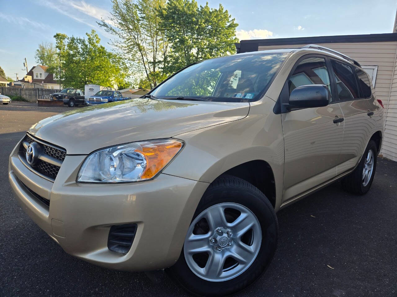 Used 2011 Toyota RAV4 4WD w/ Base L4 Extra Value Pkg image 2