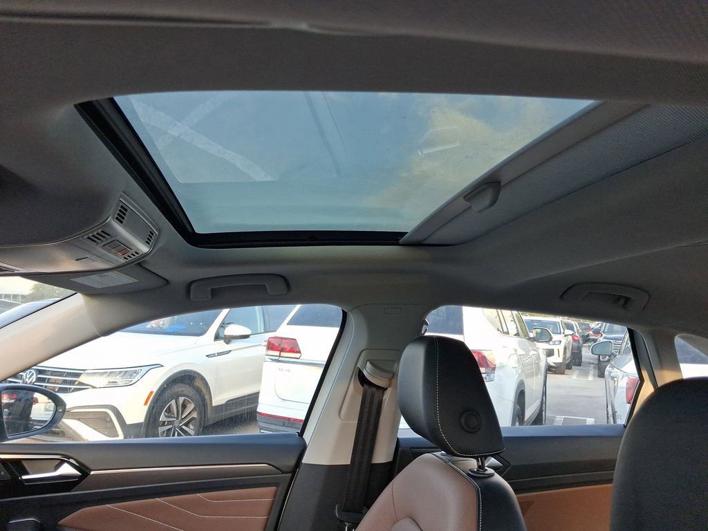 New 2026 Volkswagen Jetta SEL FWD image 8