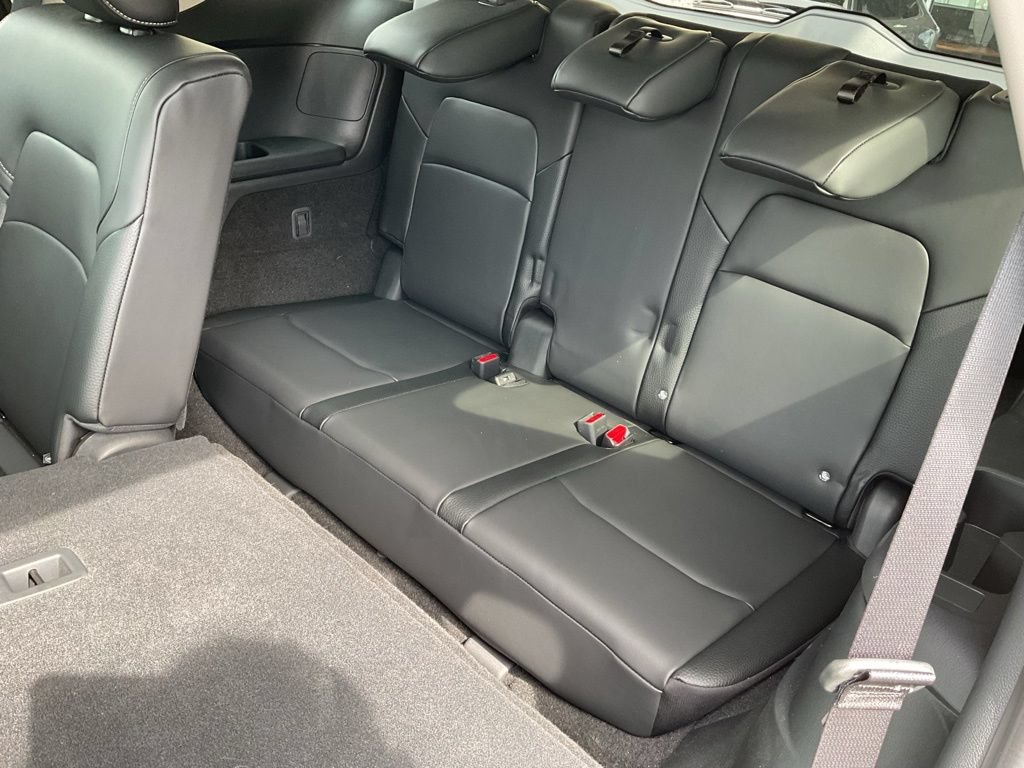 Used 2025 Nissan Pathfinder SL AWD/4WD image 21