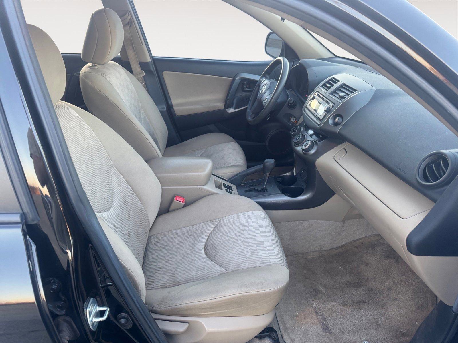 Used 2012 Toyota RAV4 FWD image 15