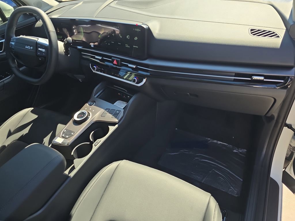 New 2026 Kia Sportage EX image 12
