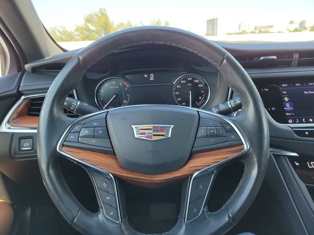 Certified 2022 Cadillac XT5 Premium Luxury FWD image 24