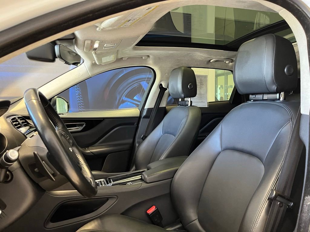 Used 2019 Jaguar F-PACE Premium AWD/4WD image 20