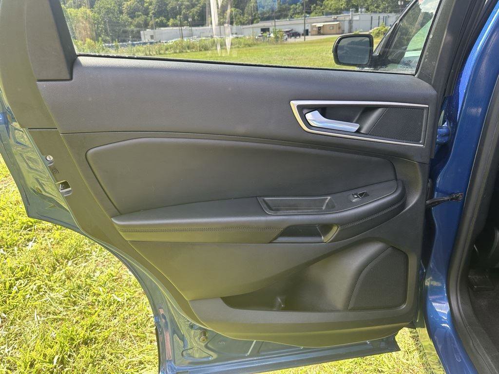 Used 2022 Ford Edge SEL image 21