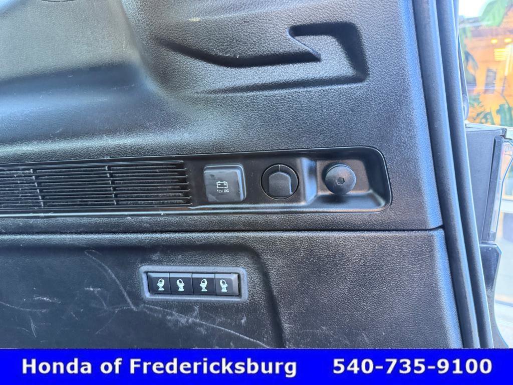 Used 2024 Jeep Wagoneer L Series II w/ Flexible Seating Group image 24