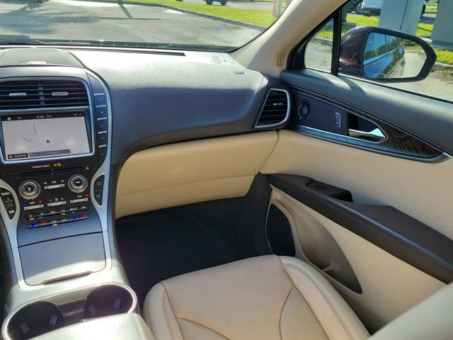 Certified 2019 Lincoln Nautilus Reserve w/ Drivers Assistance Package image 22