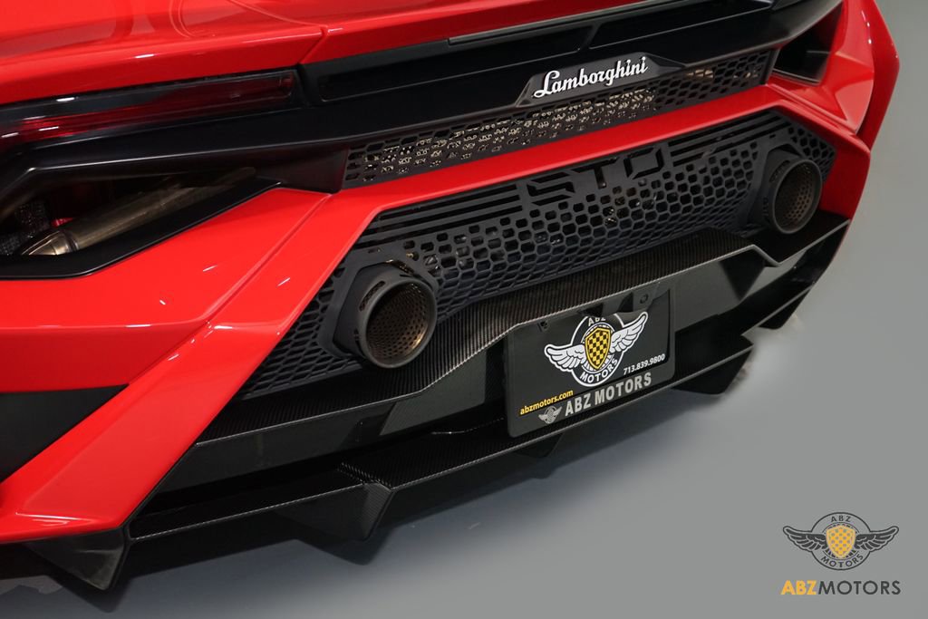 Used 2023 Lamborghini Huracan STO image 14