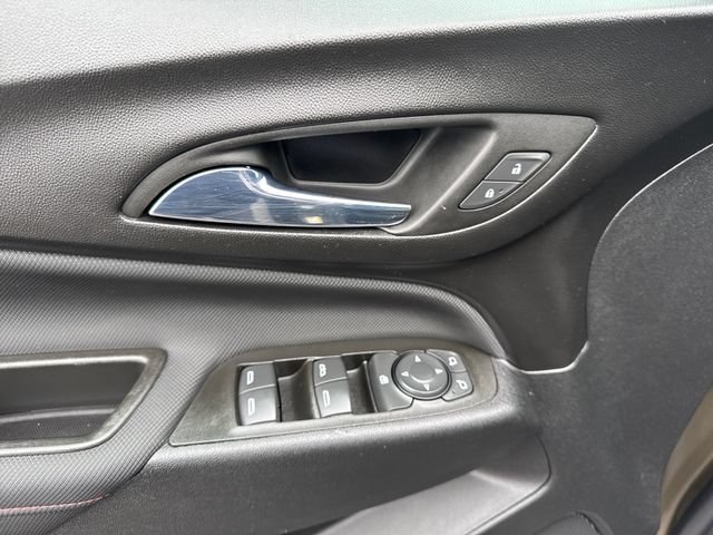 Used 2023 Chevrolet Equinox RS AWD/4WD image 11