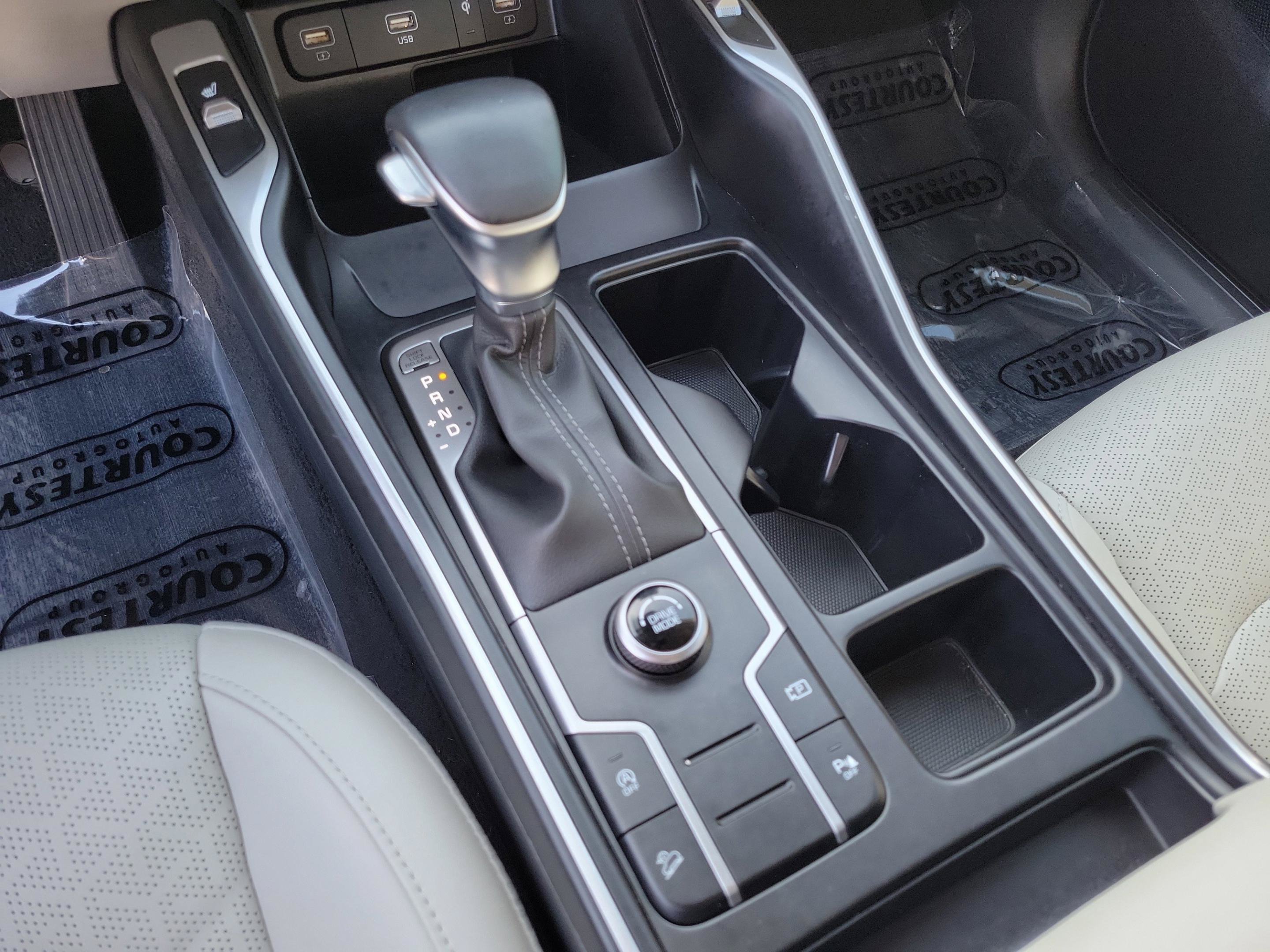 Used 2023 Kia Sorento S w/ Panoramic Sunroof Package FWD image 22