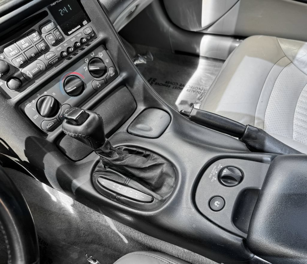 Used 1999 Chevrolet Corvette Coupe RWD image 22