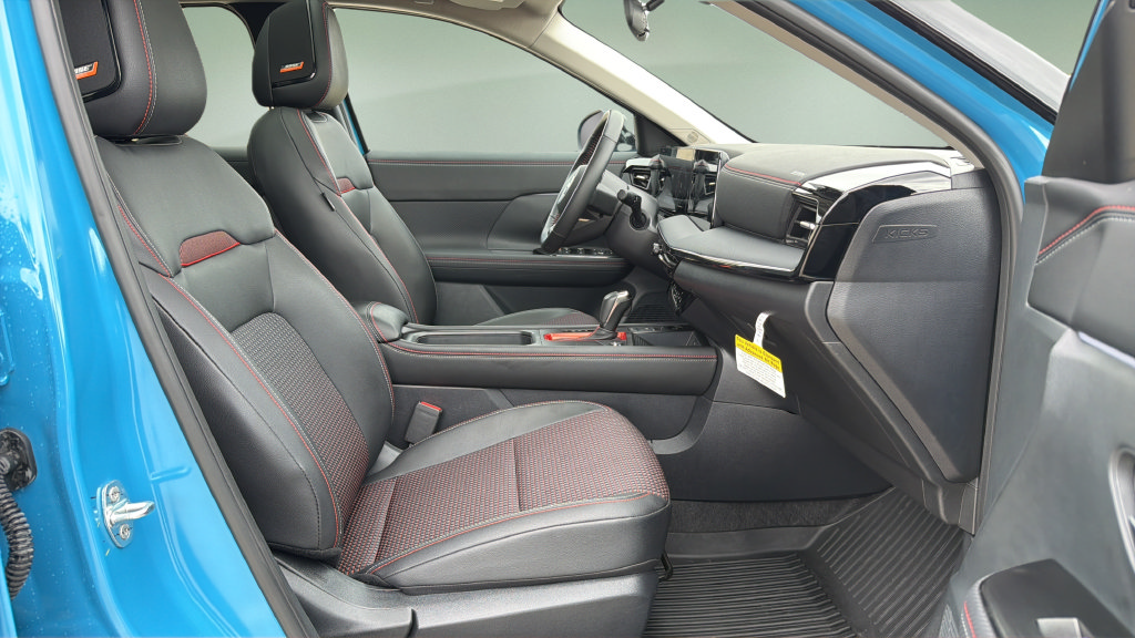 Certified 2026 Nissan Kicks SR w/ SR Premium Package AWD/4WD image 27