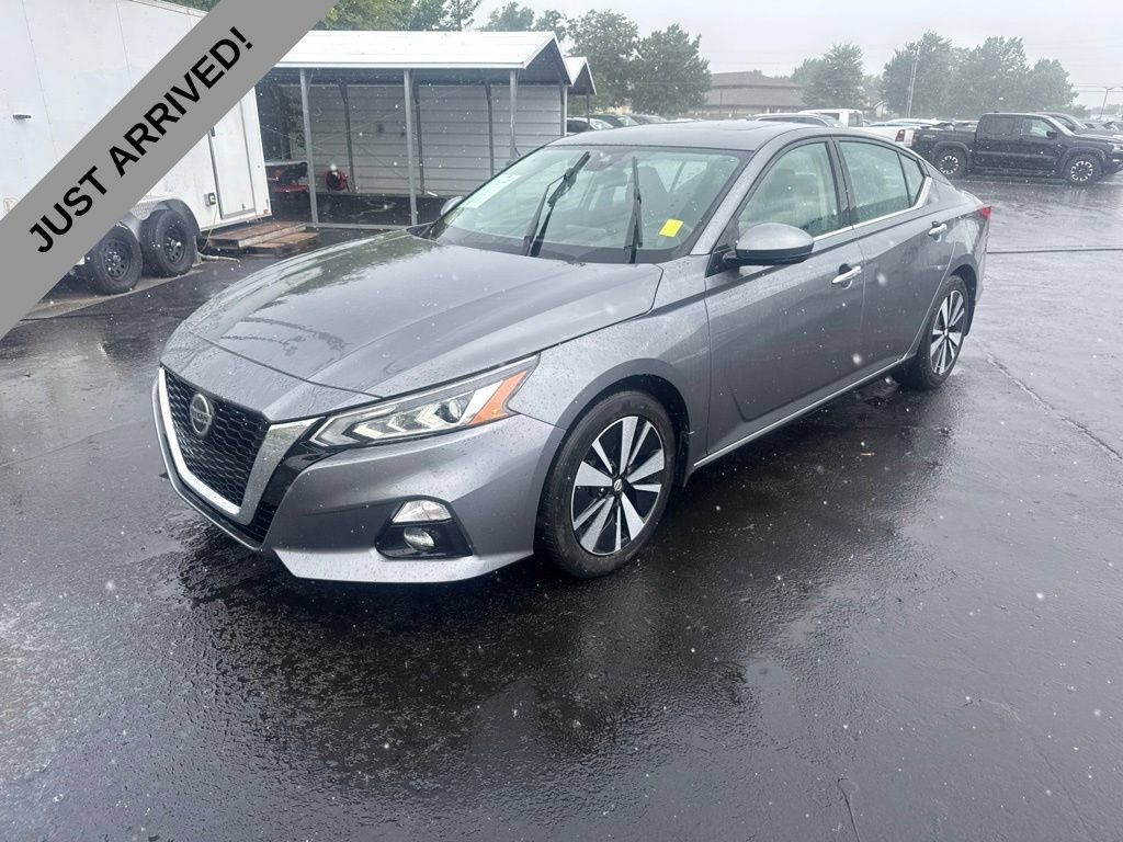 Used 2021 Nissan Altima 2.5 SL FWD video 1