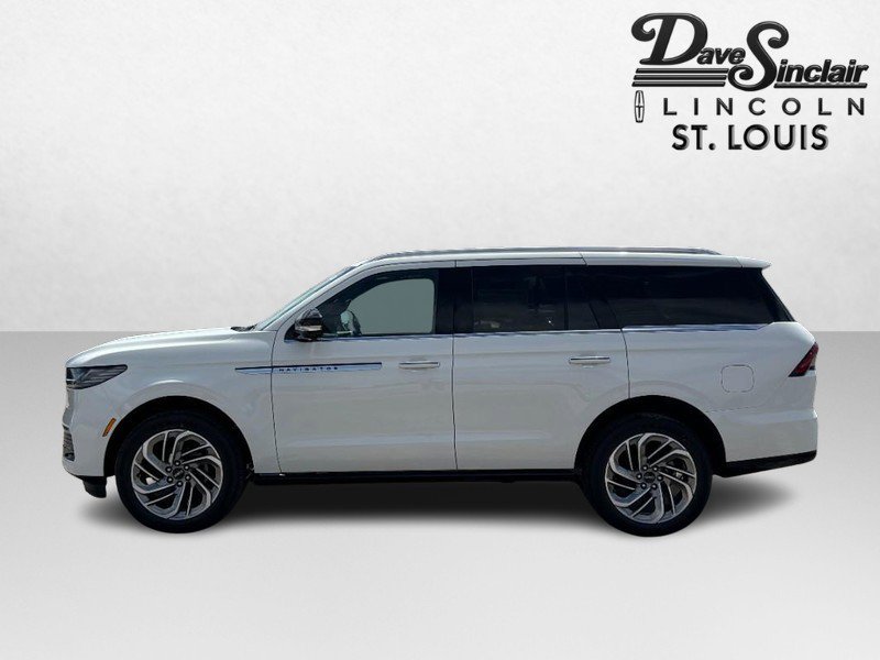 New 2026 Lincoln Navigator Reserve AWD/4WD image 6