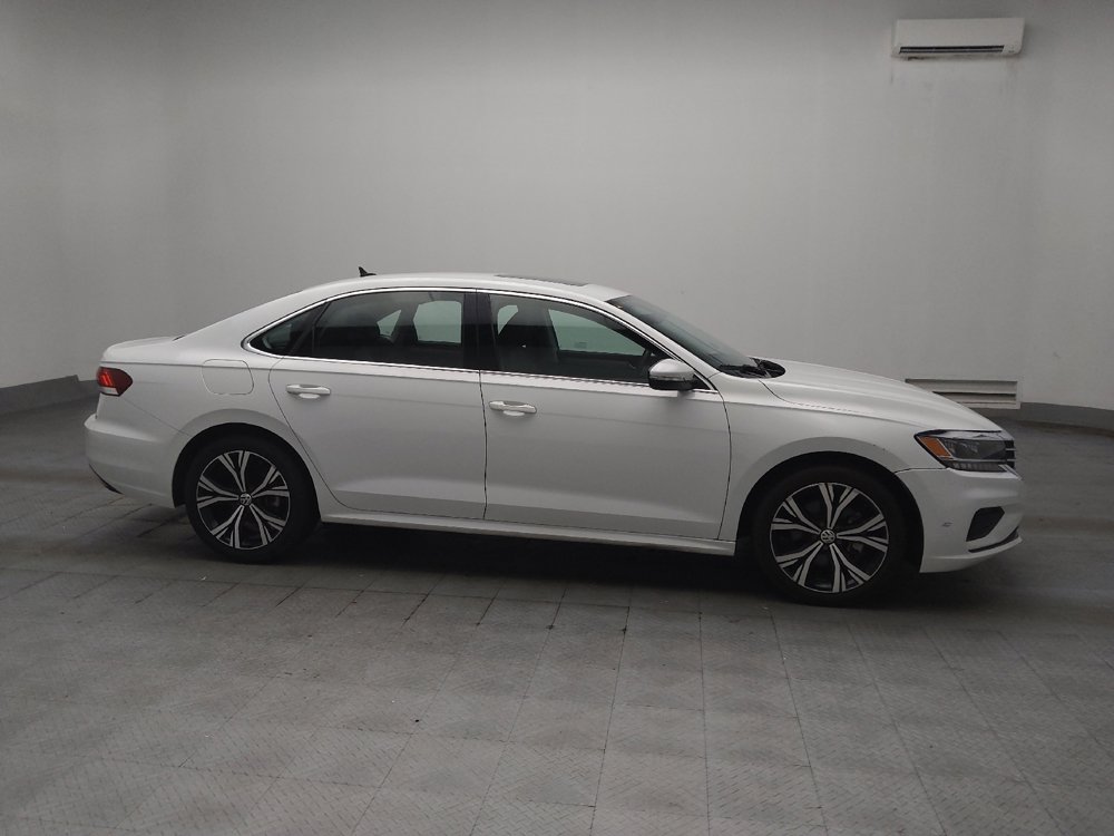 Used 2021 Volkswagen Passat 2.0T SE FWD image 11