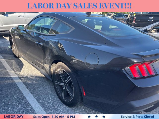 Used 2024 Ford Mustang Premium RWD image 5