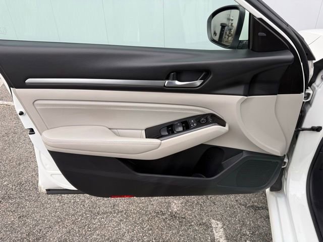 Used 2020 Nissan Altima 2.5 SL AWD/4WD image 16