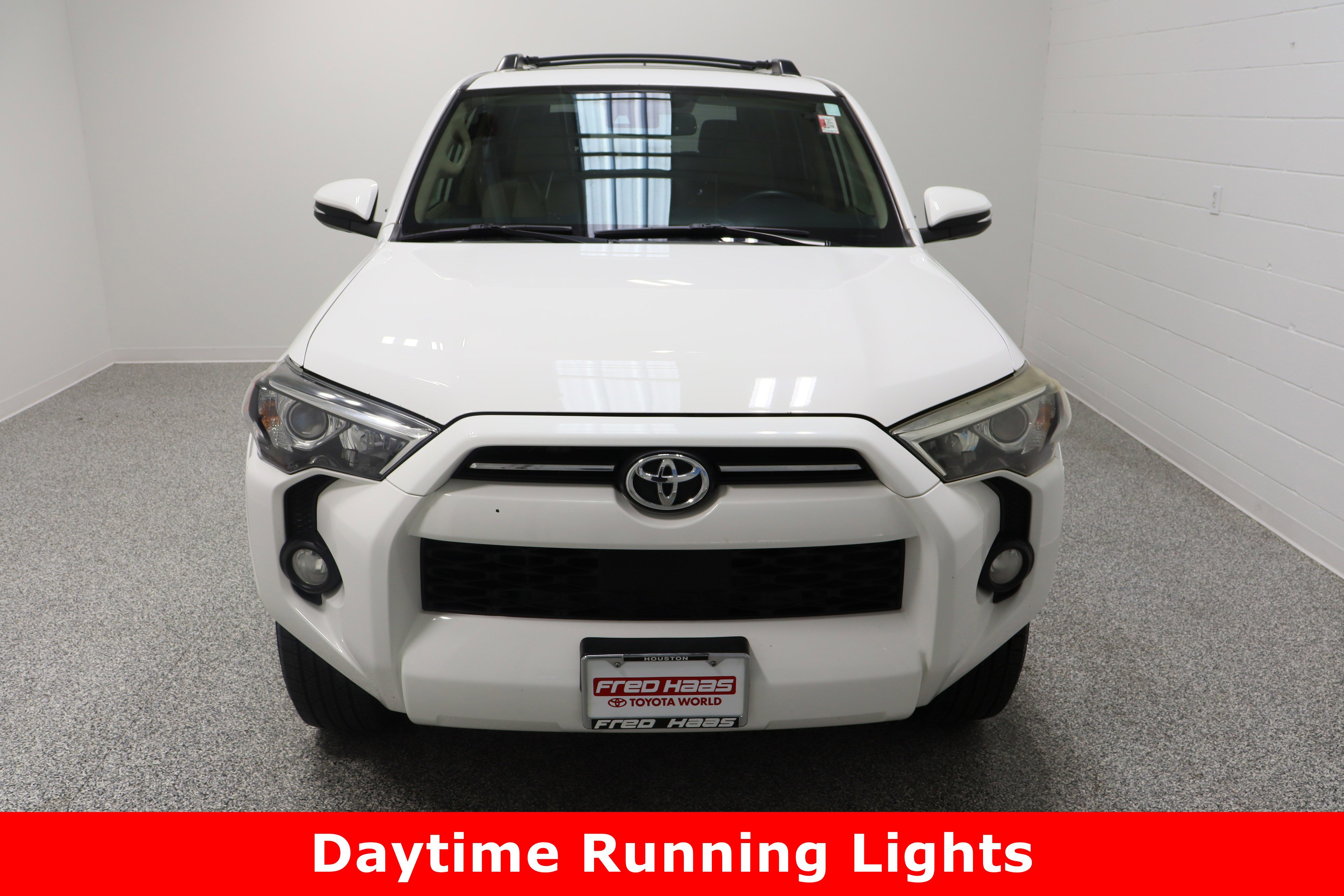Used 2020 Toyota 4Runner SR5 Premium image 3