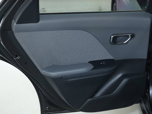 Used 2025 Kia K4 EX image 13