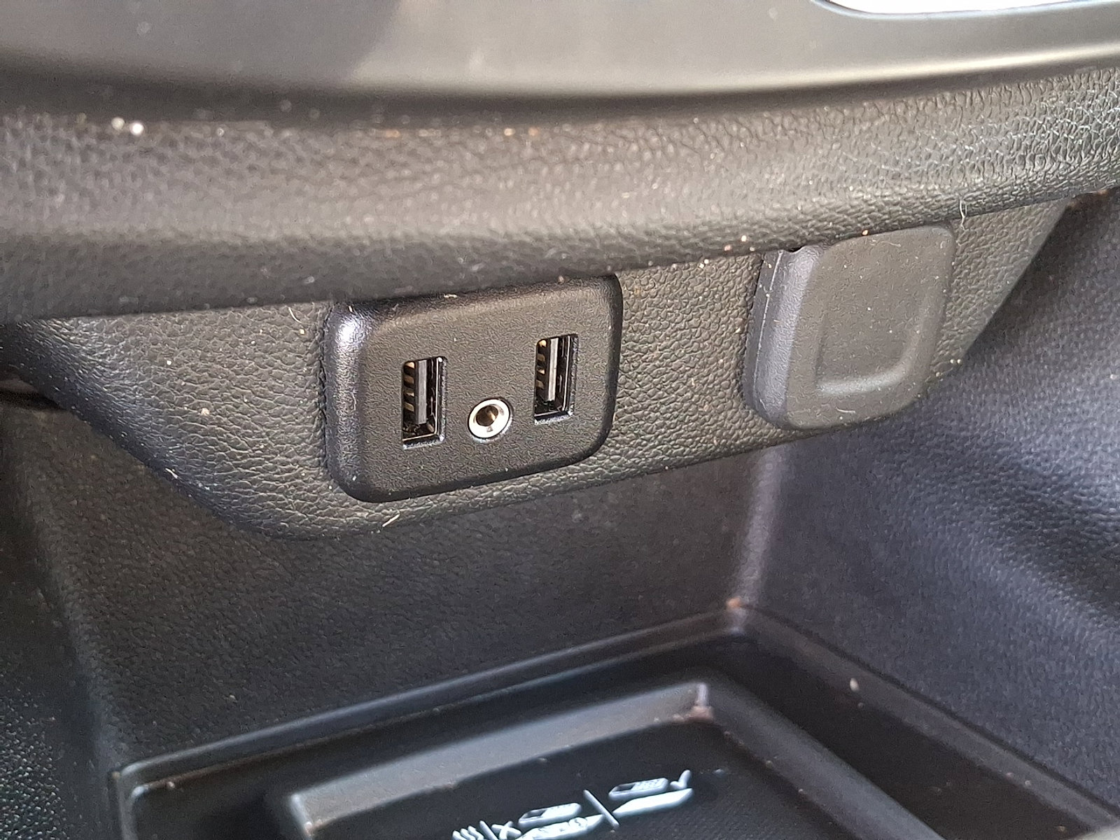 Certified 2023 Chevrolet Traverse LT w/ LPO, Floor Liner Package image 24