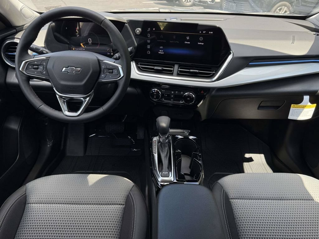 New 2026 Chevrolet Trax LT w/ Driver Confidence Package FWD image 3