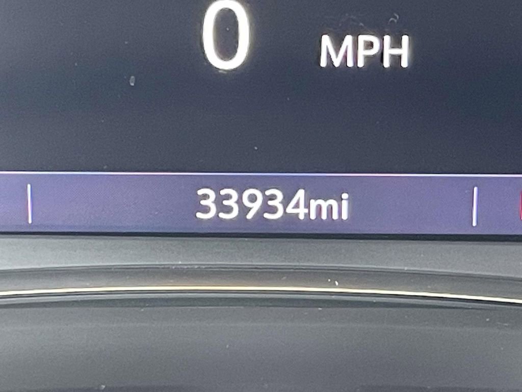 Used 2023 Chevrolet Traverse LT AWD/4WD image 26