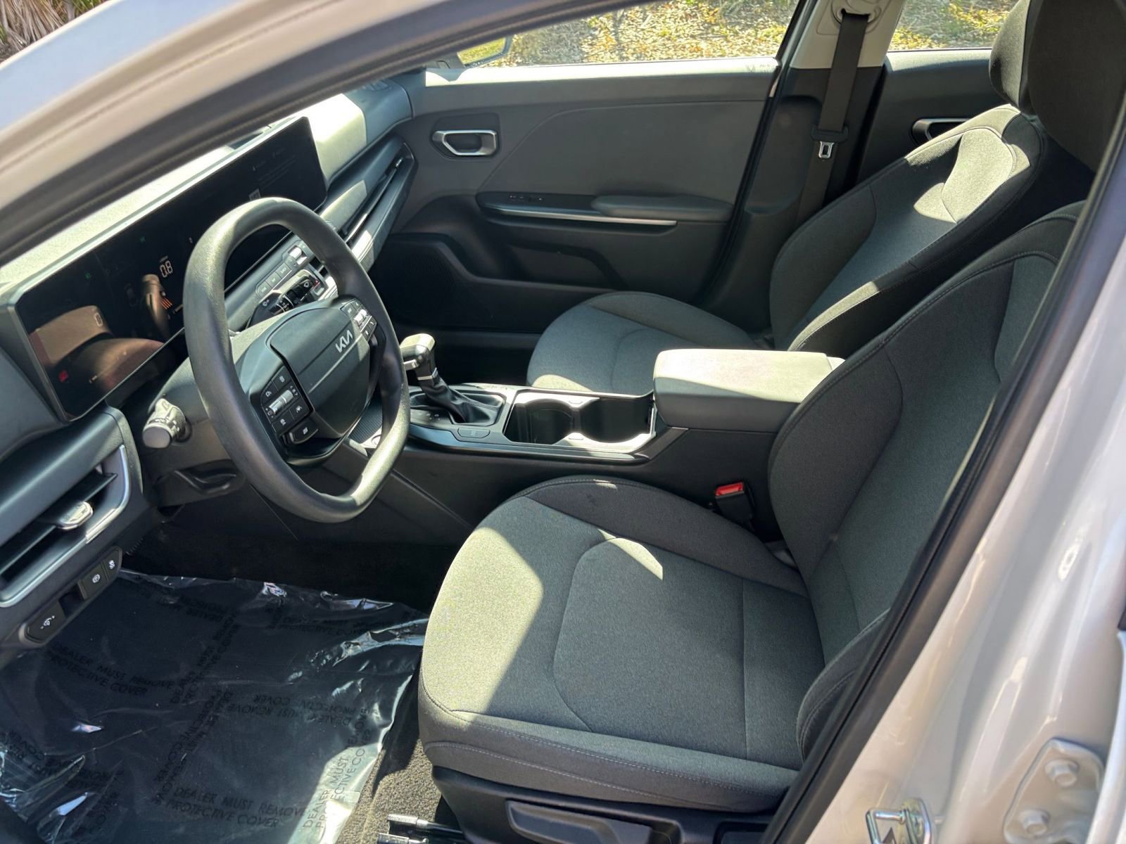 Used 2025 Kia K4 FWD image 29