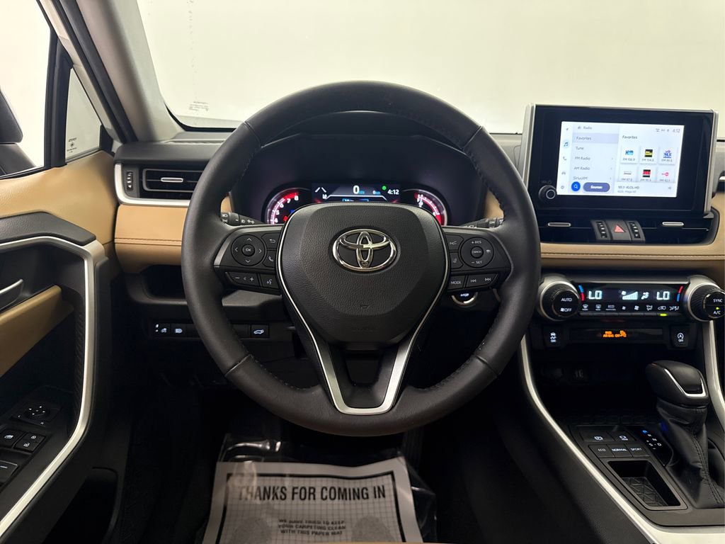 Used 2023 Toyota RAV4 XLE Premium FWD image 31