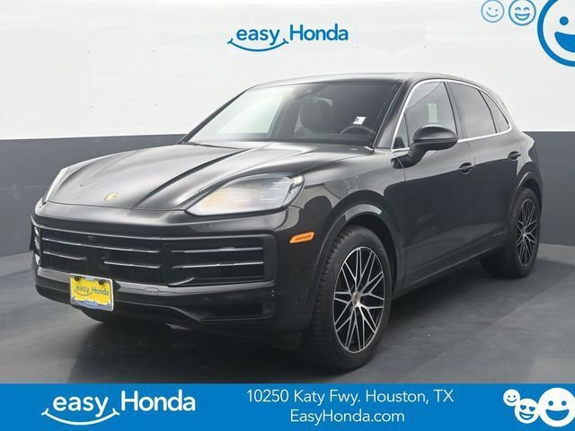 Used 2025 Porsche Cayenne image 1