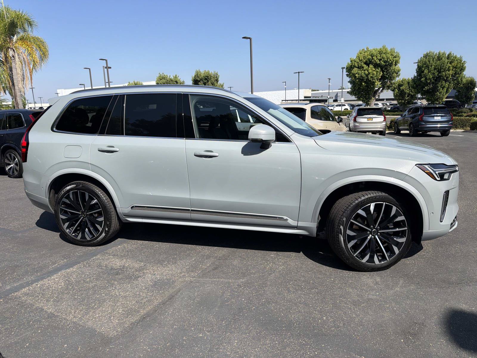 Certified 2026 Volvo XC90 B6 Plus AWD/4WD image 4