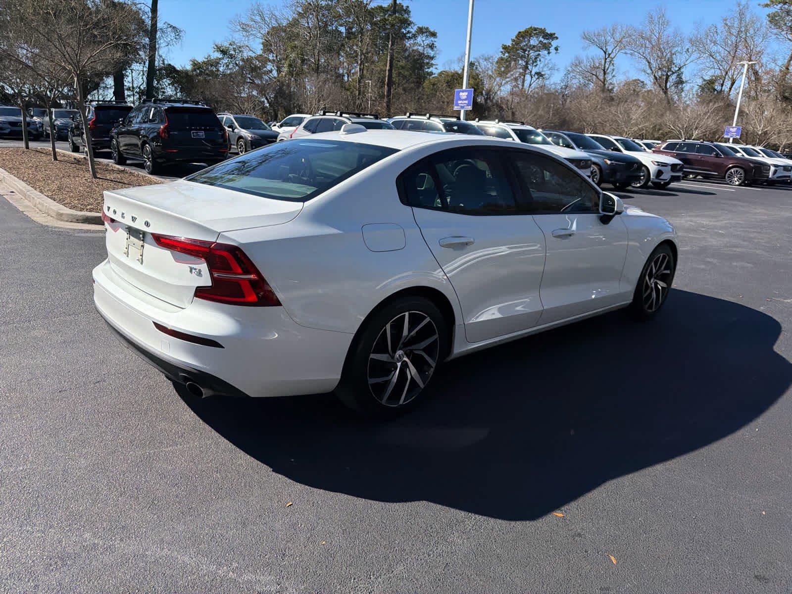 Used 2020 Volvo S60 T5 Momentum w/ Protection Package Premier image 15