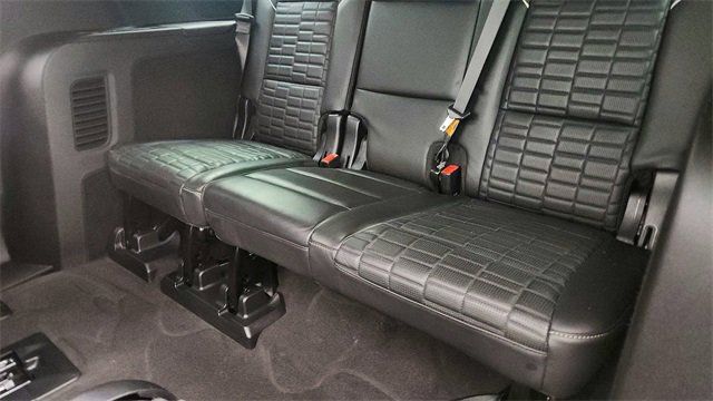 Used 2023 Cadillac Escalade ESV Sport Platinum w/ LPO, ONYX Package image 33