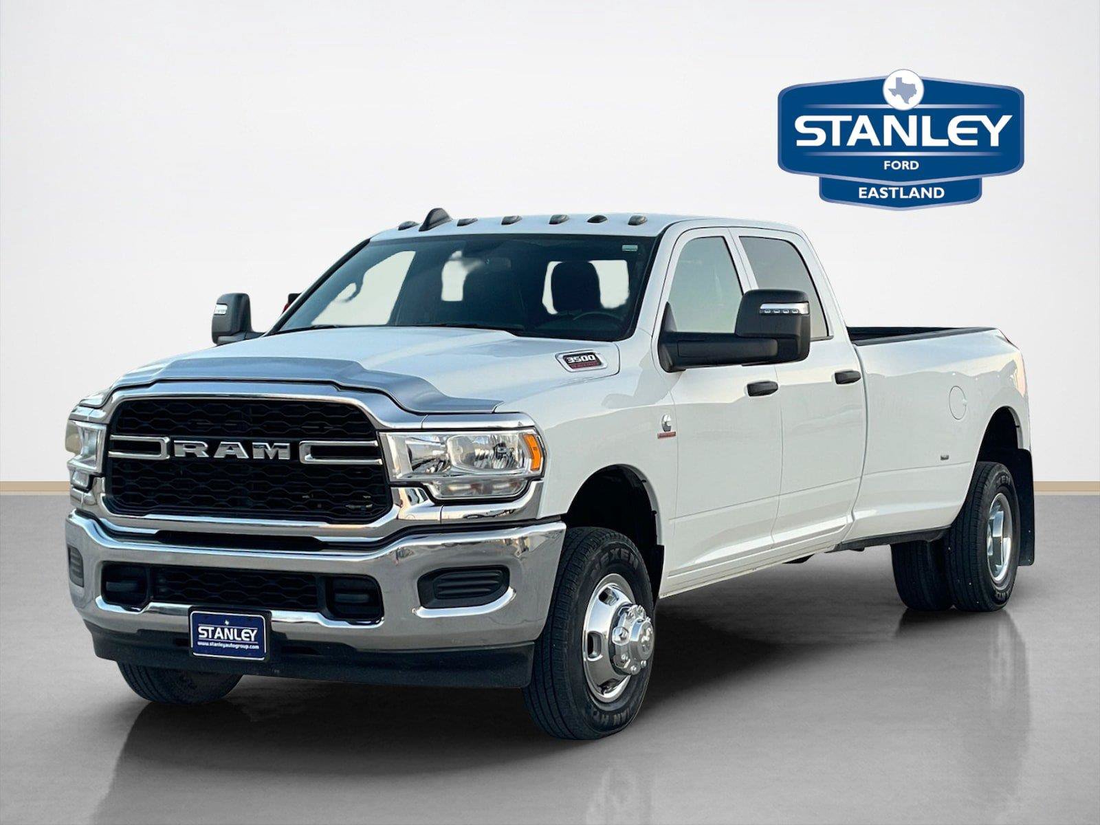 Used 2024 RAM 3500 Tradesman w/ Chrome Appearance Group AWD/4WD image 3