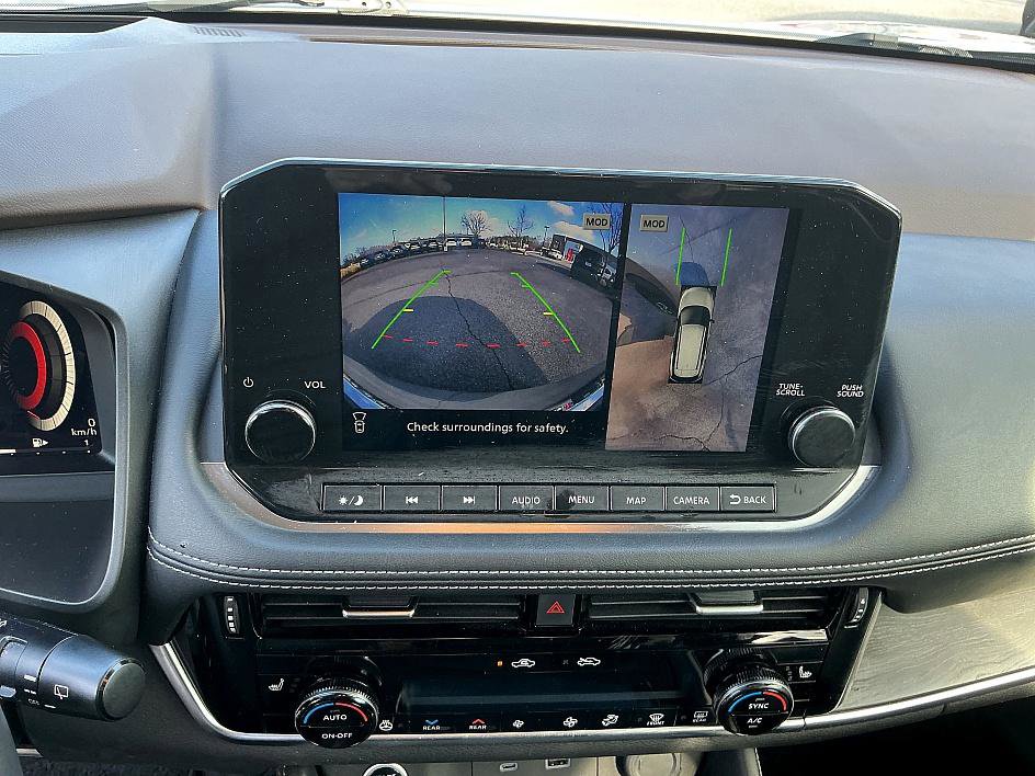 Certified 2021 Nissan Rogue Platinum image 18