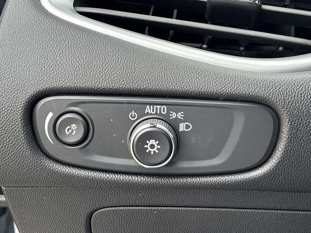 Used 2024 Chevrolet Malibu LT FWD image 23