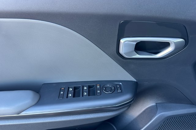 New 2026 Kia K4 FWD image 12