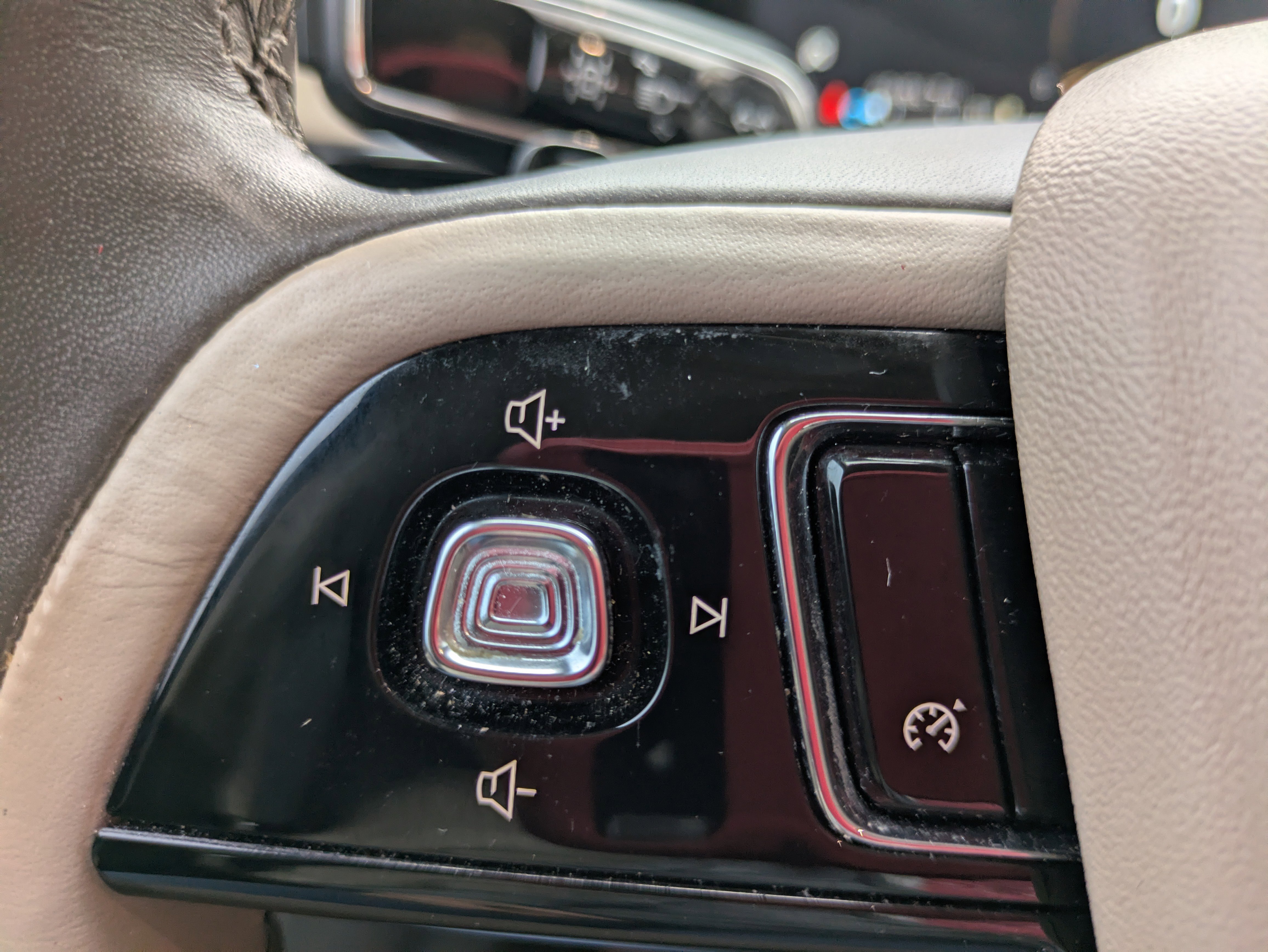 Used 2021 Lincoln Corsair Reserve image 21