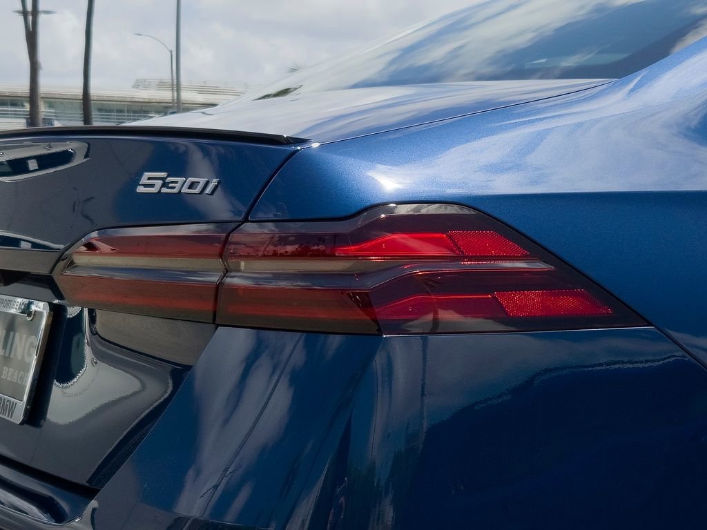 New 2027 BMW 530i w/ M Sport Package RWD image 4