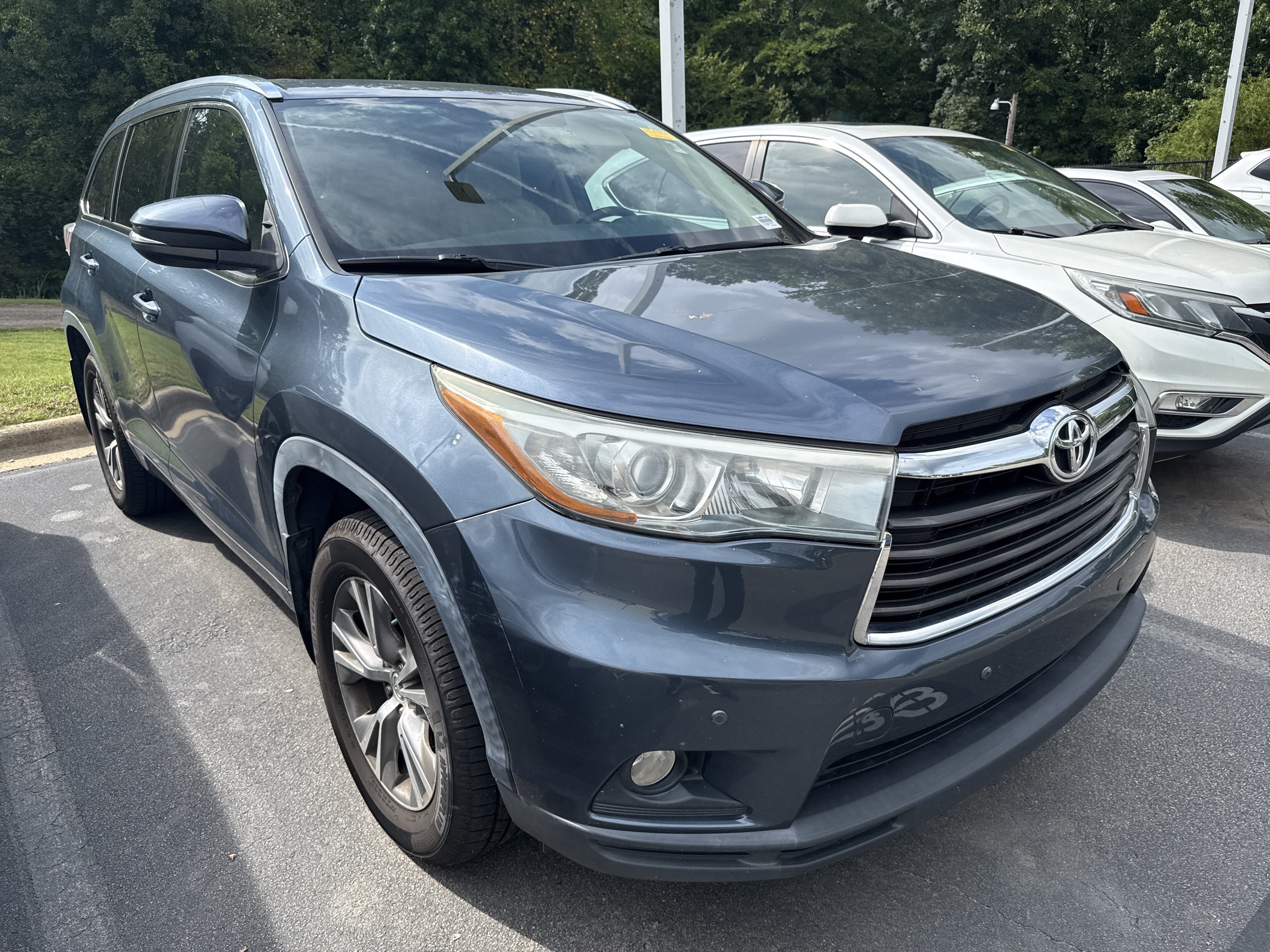 Used 2015 Toyota Highlander XLE AWD/4WD image 38