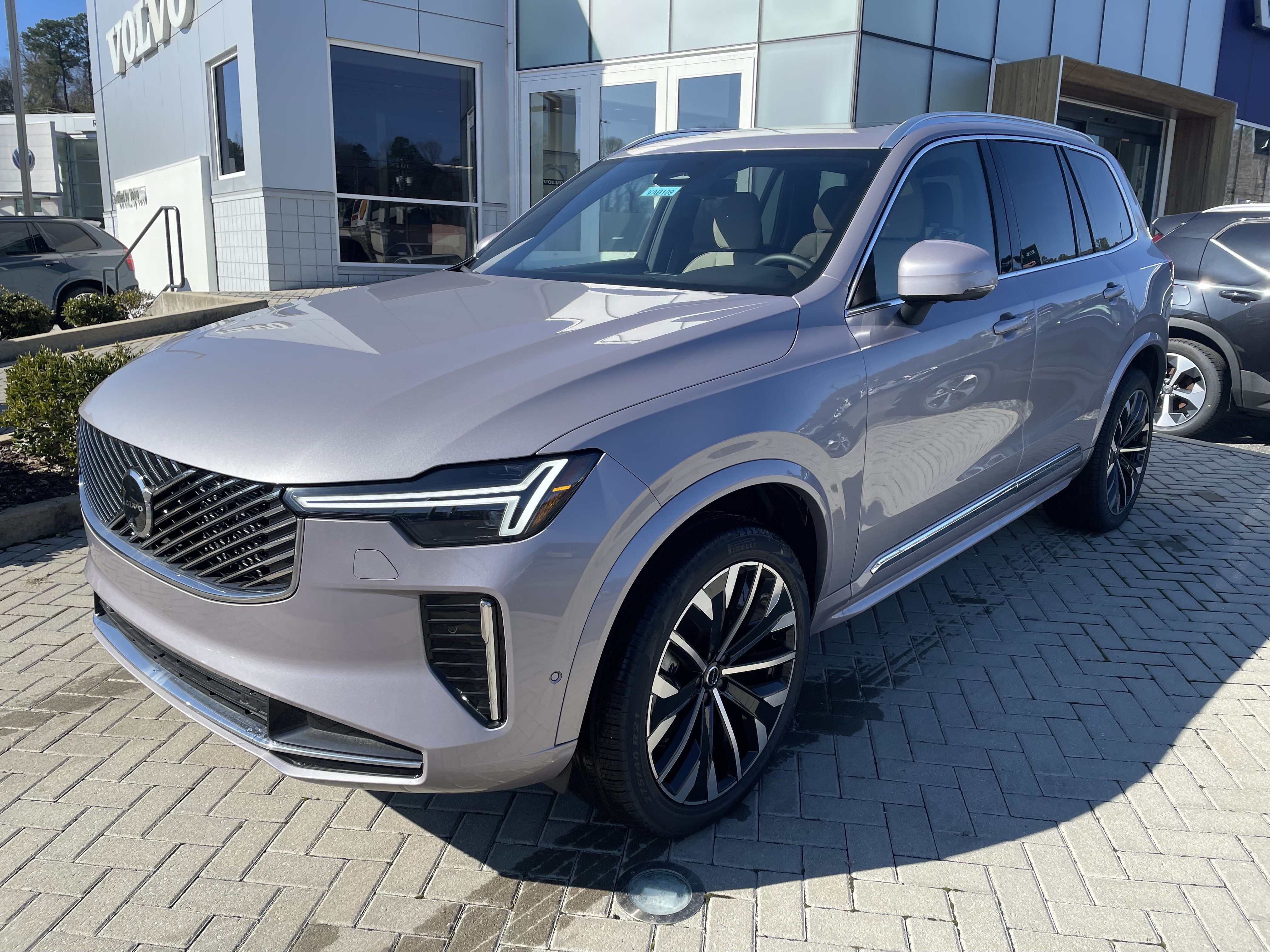 New 2026 Volvo XC90 T8 Plus w/ Protection Package Premier AWD/4WD image 19