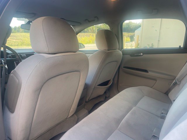Used 2011 Chevrolet Impala LT FWD image 21