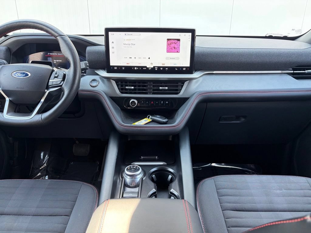 Certified 2025 Ford Explorer ST-Line w/ ST-Line Street Pack AWD/4WD image 32
