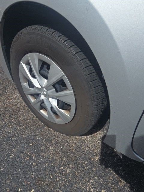 Used 2015 Toyota Corolla L FWD image 16