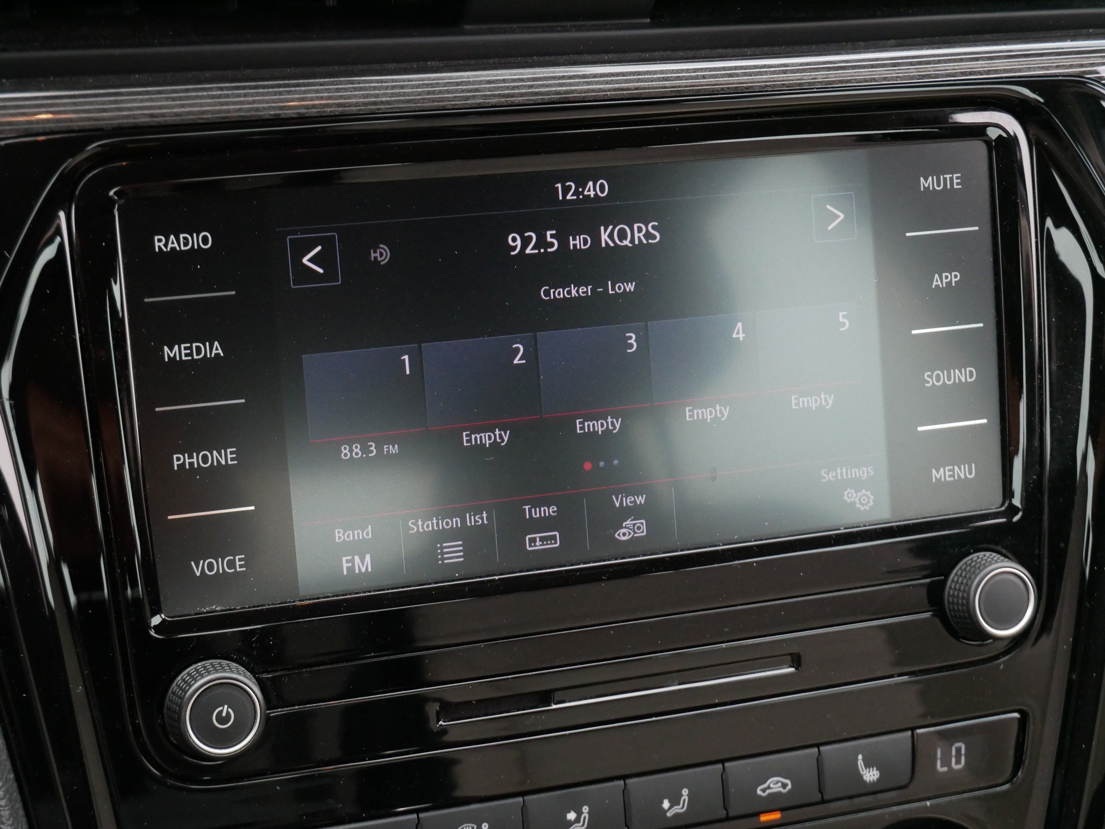 Certified 2020 Volkswagen Passat 2.0T R-Line FWD image 22