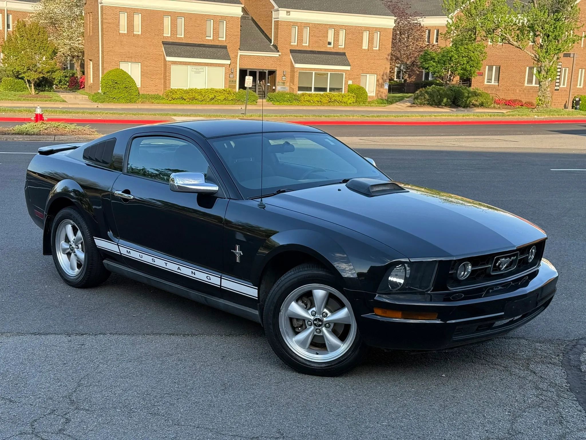Used 2007 Ford Mustang Coupe RWD image 1