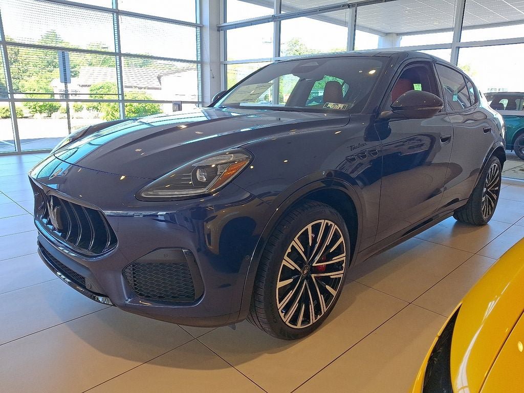 Used 2025 Maserati Grecale Modena AWD/4WD image 21