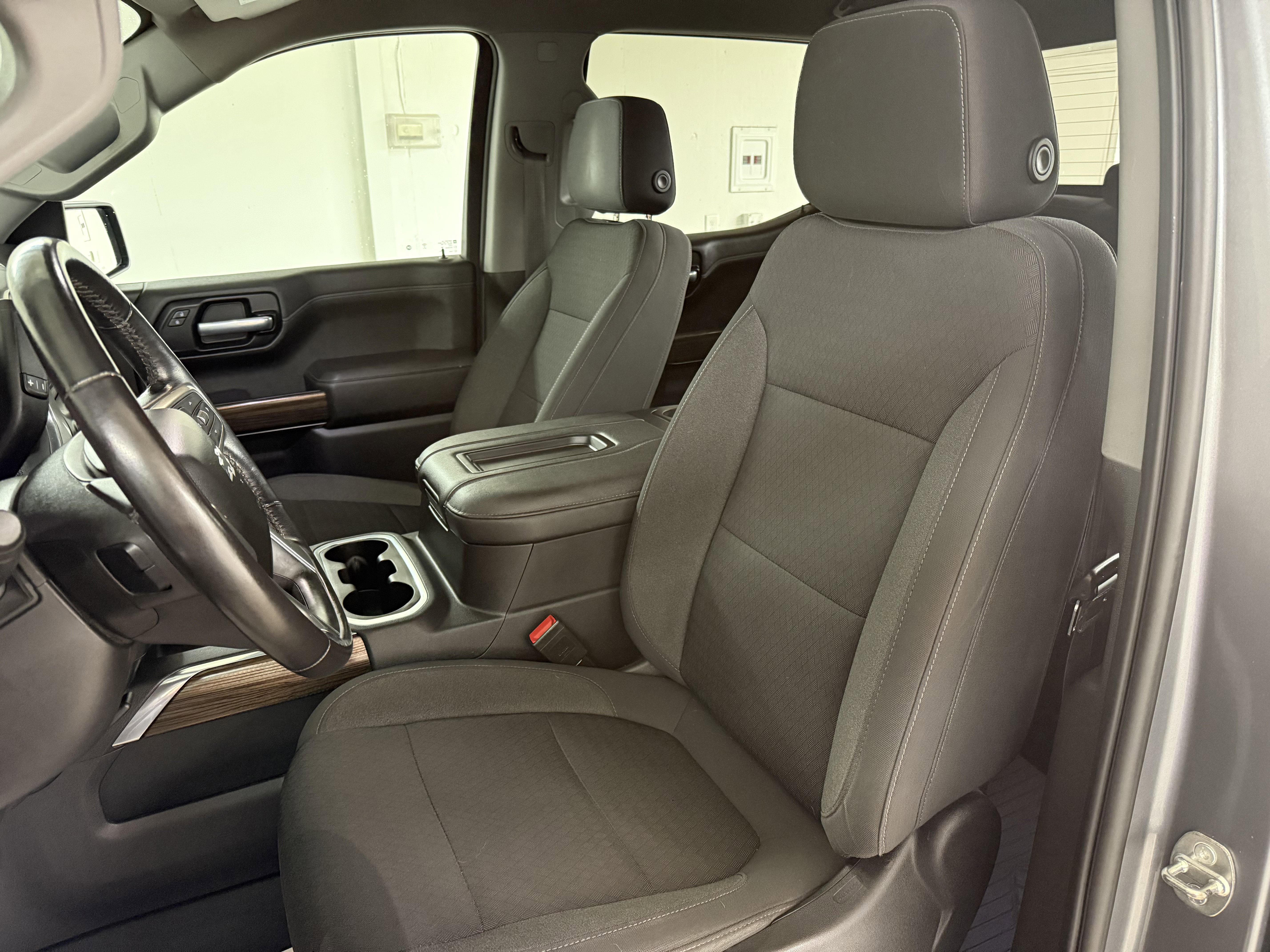 Used 2021 Chevrolet Silverado 1500 LT Trail Boss w/ Bed Protection Package image 15