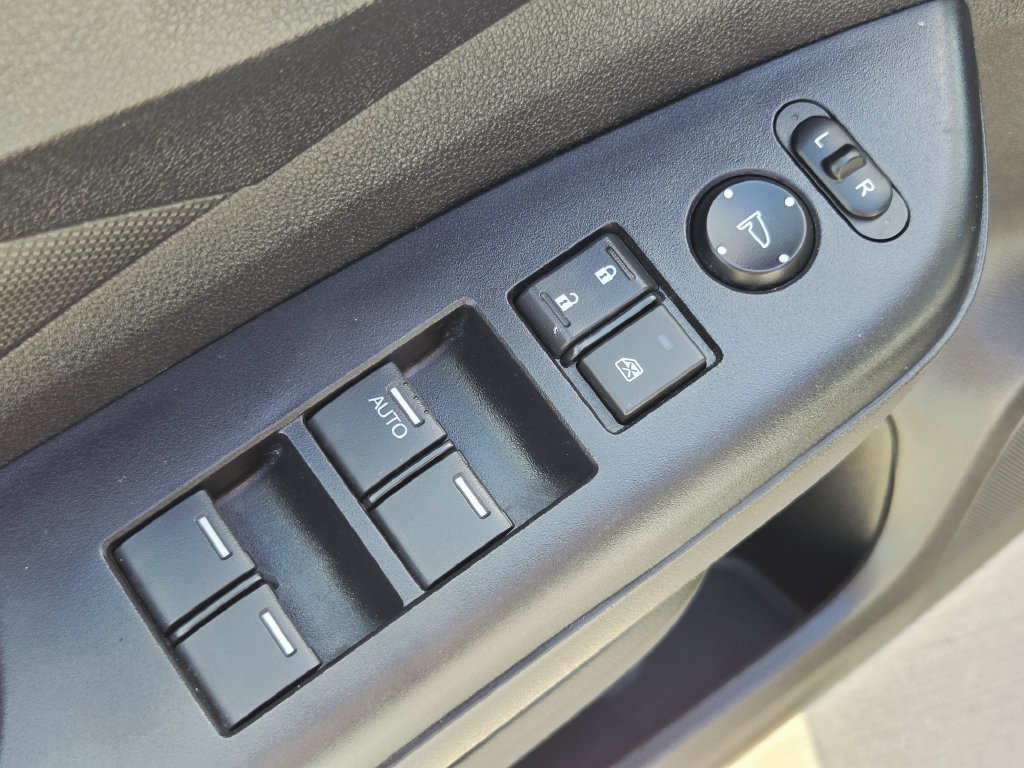 Used 2016 Honda CR-V LX image 31