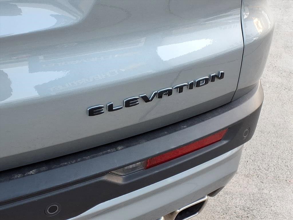 Used 2025 GMC Acadia Elevation image 5